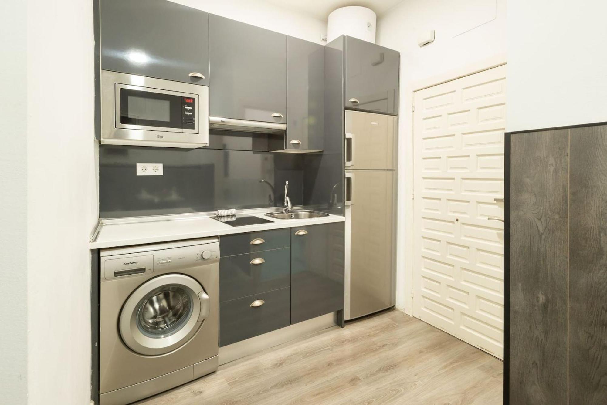 Apartamentos Day Madrid Plaza De Espana Centro Gran Via Sol Malasana Exteriör bild