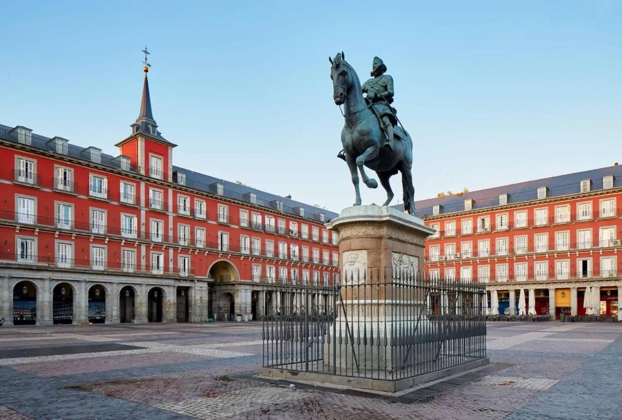 Apartamentos Day Madrid Plaza De Espana Centro Gran Via Sol Malasana Exteriör bild