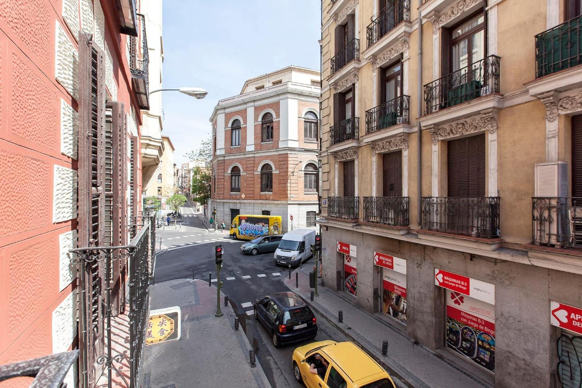Apartamentos Day Madrid Plaza De Espana Centro Gran Via Sol Malasana Exteriör bild
