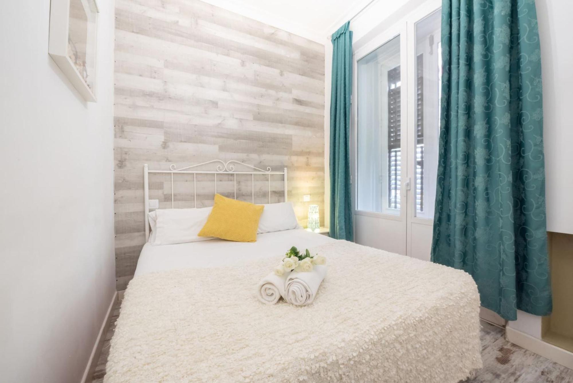 Apartamentos Day Madrid Plaza De Espana Centro Gran Via Sol Malasana Exteriör bild