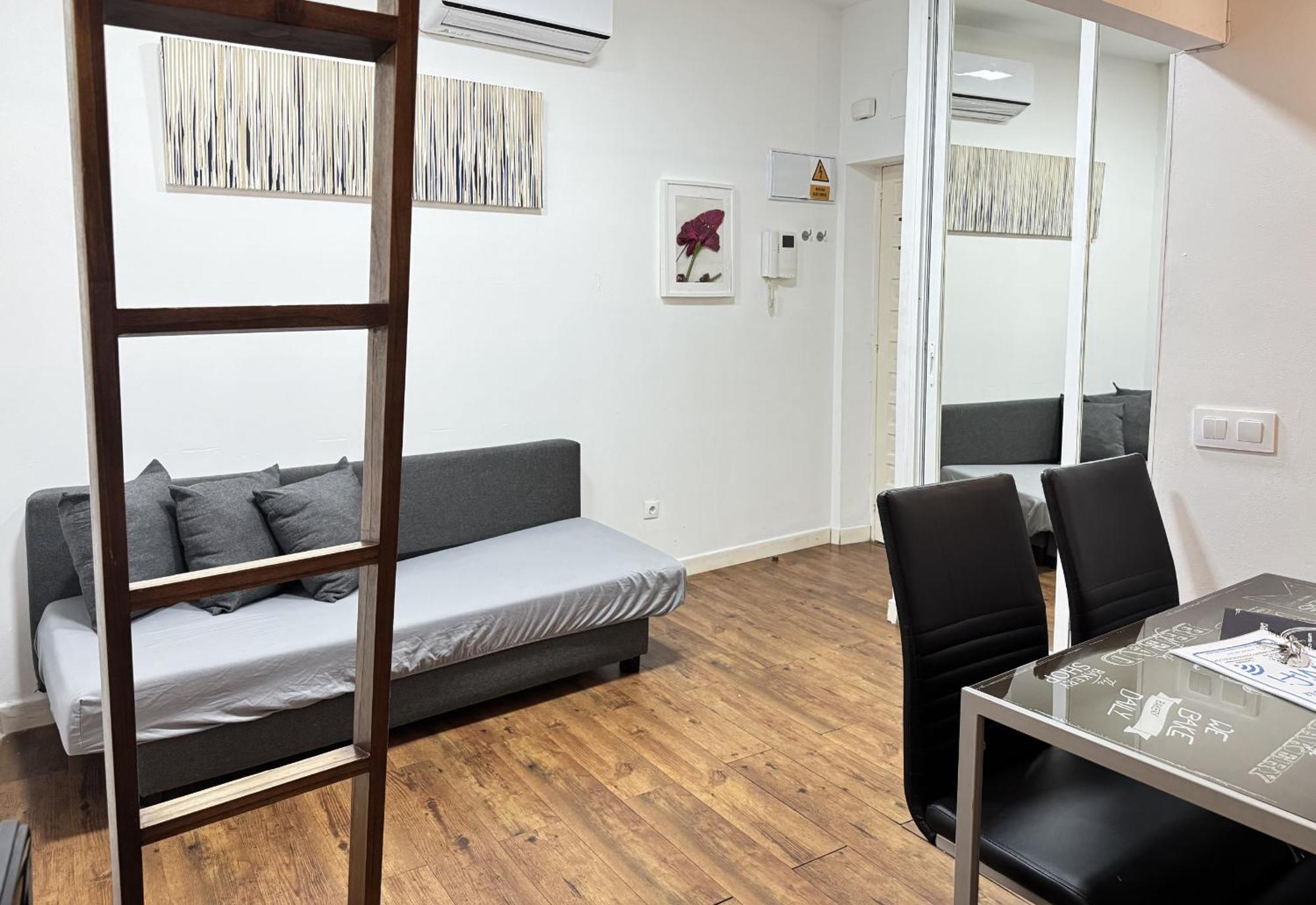 Apartamentos Day Madrid Plaza De Espana Centro Gran Via Sol Malasana Exteriör bild